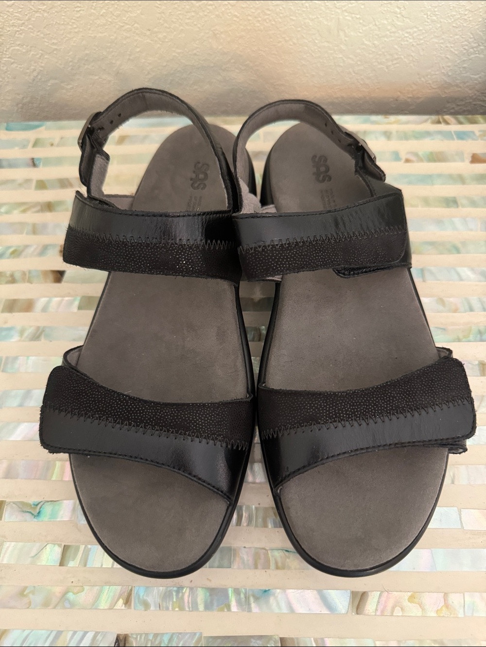 SAS Black Open-Toe Adjustable Strap Sandals